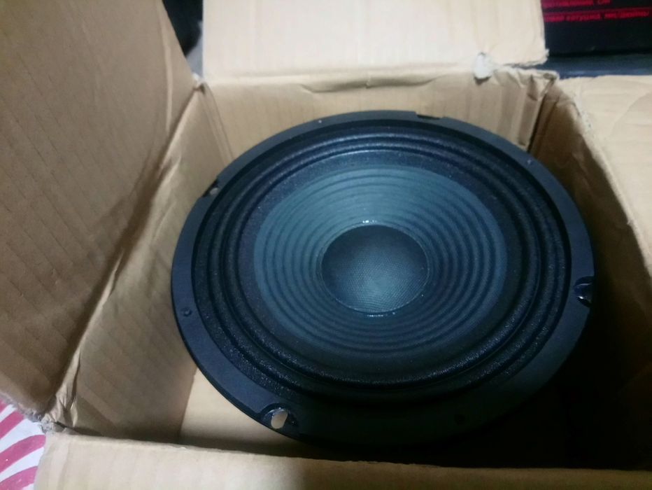 Динамики новые. Все параметры на фото