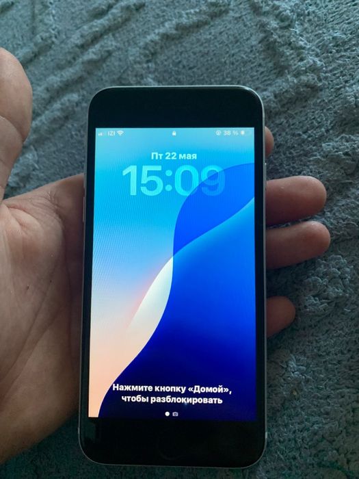Айфон SE2 128гб