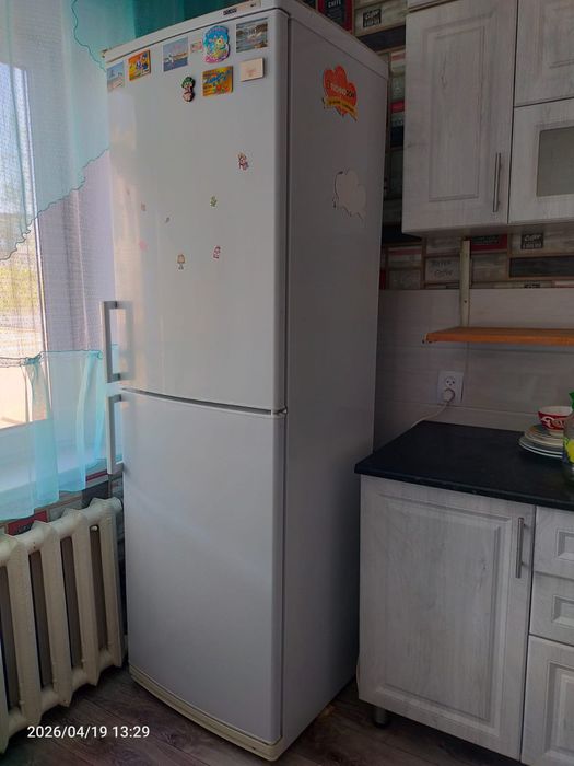 Продается холодильник. Состояние хорошее.