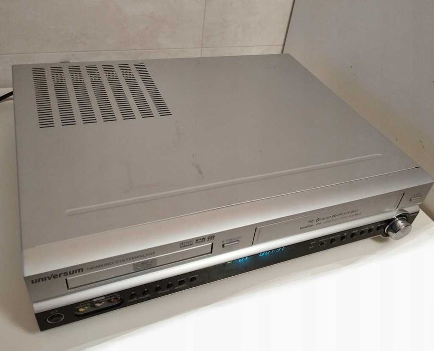 Universum DVD/VCR VHS HI-FI,6 HEAD, Amplificator inclus STEREO