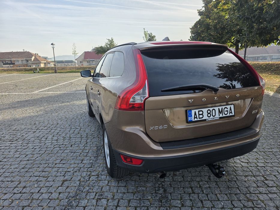 VOLVO XC60 2013 — imagine 3