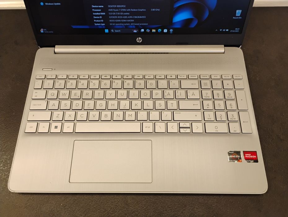 Laptop Hp - Ryzen 7 - 5000serie - Vega 7 - defect