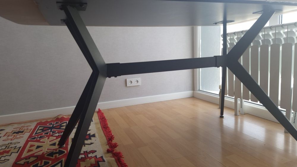 Продам стол и стулья