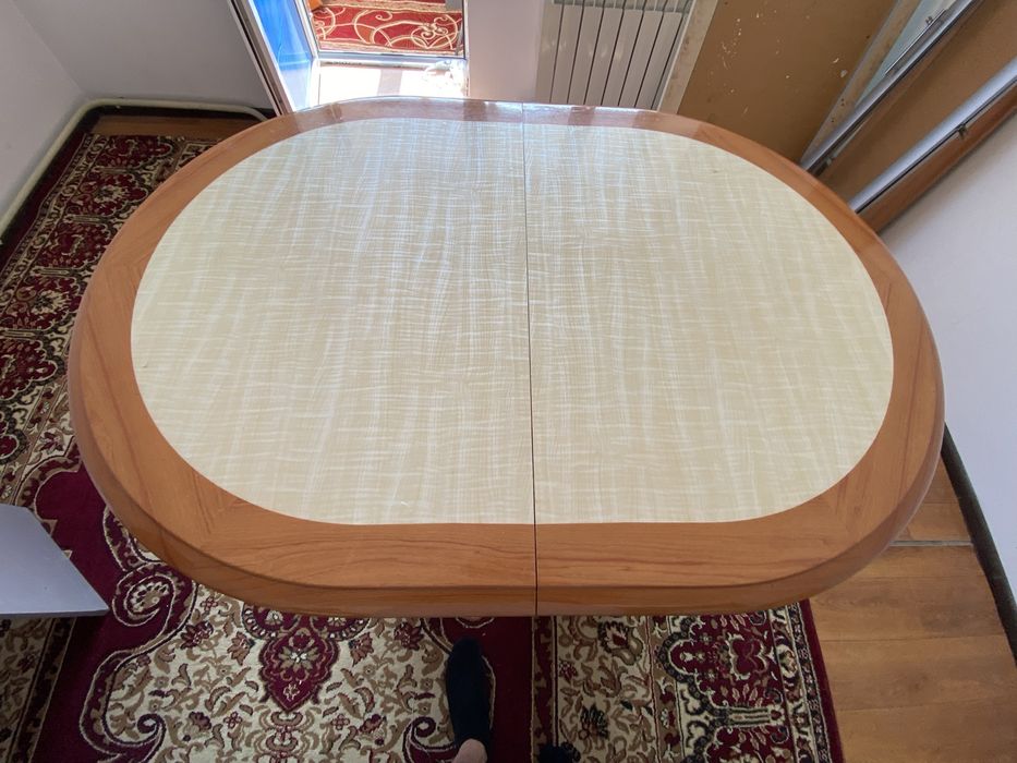 Продам стол в хорошем состоянии