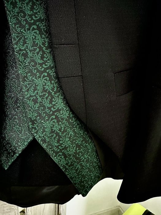 Tinuta ceremonie (mire/nas) formata din 5 piese