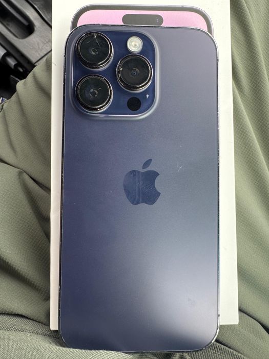 iPhone 14pro с коробкой и шнуром