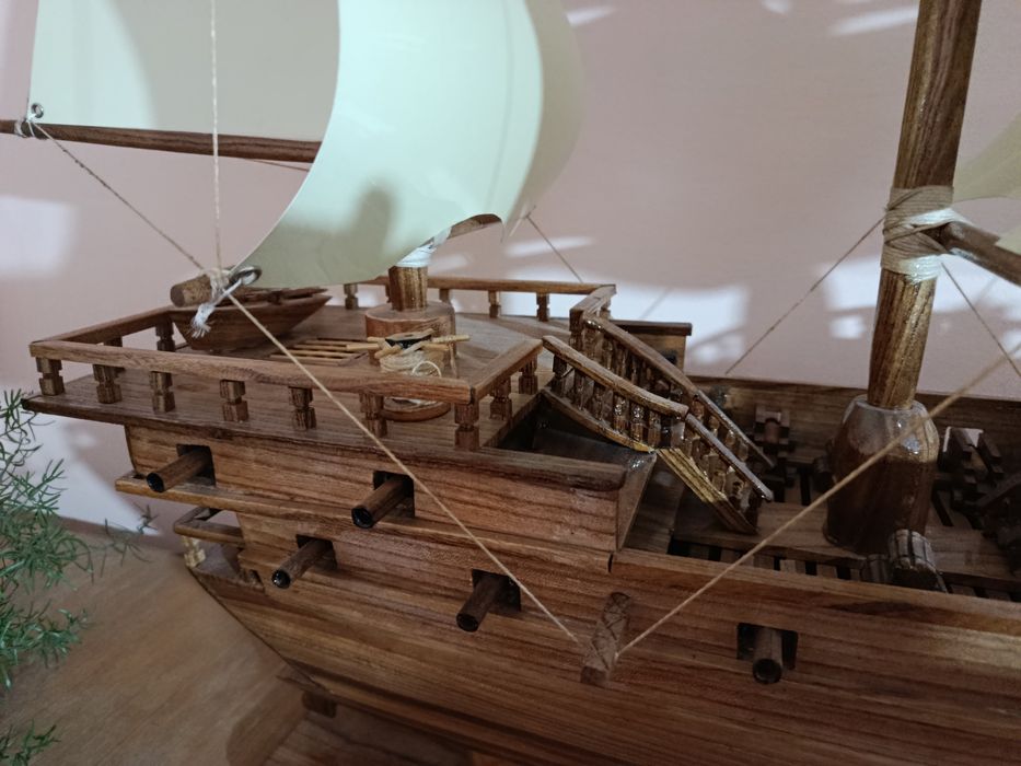 Корабль из дерево ,ручная работа, Длина 110 см Высота 70 см