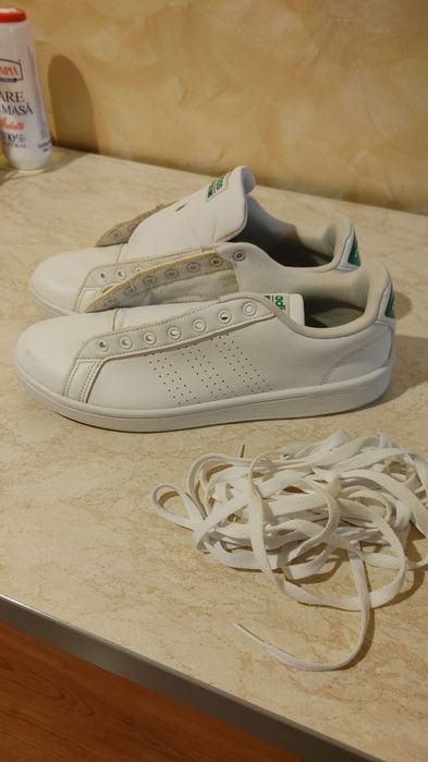 Vand adidasi adidas,stare foarte buna marime 43