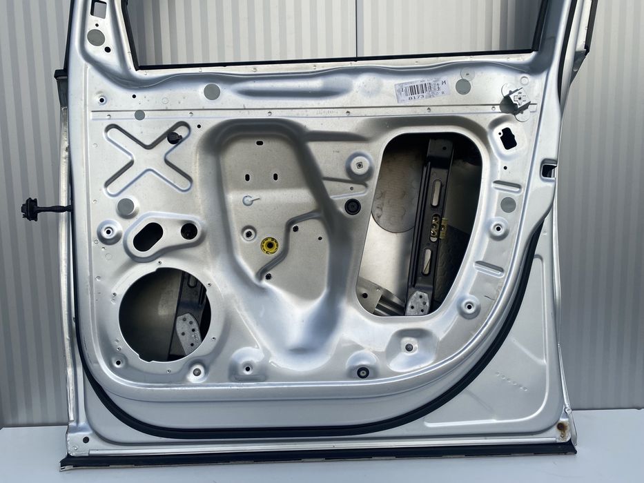 USA Dr fata vw SHARAN 7N cod de culoare LA7W