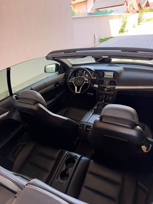 Mercedes Benz E 300 Cabrio pachet AMG  2013