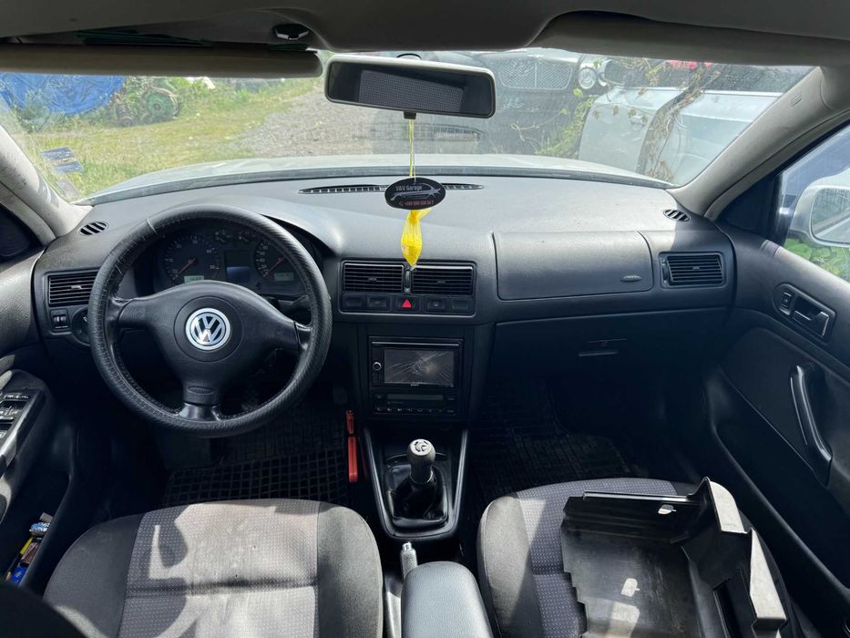 НА ЧАСТИ! VW Golf 4, 1.9 Tdi, 131 - R32 предна броня, 2003 г. Голф 4