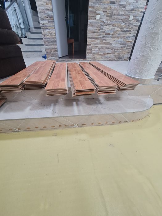 vand parchet laminat de 8mm stejar natur