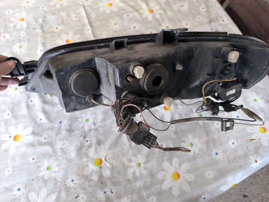 Опел Вектра фарове 70 евро