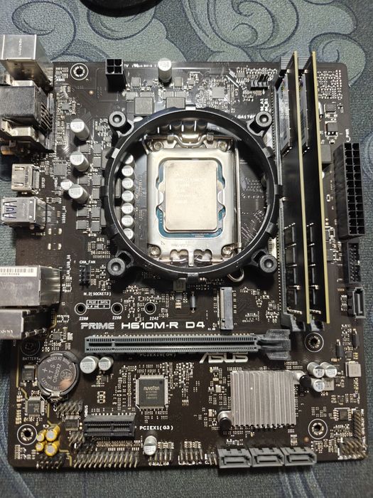 Продам комплект с i3 12100