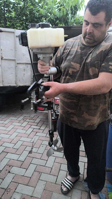 motor auxiliar pe benzina pentru barci (nou)