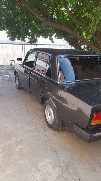 Vaz 2107 yili 2000 sotiladi srochna