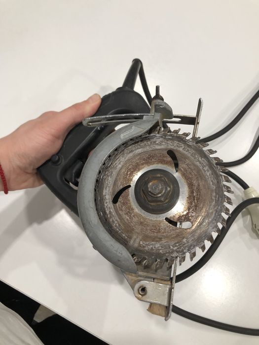 Пилы циркулярная, пчелка