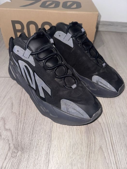 Addidas Yeezy 700 MNVN ОРИГИНАЛНИ
