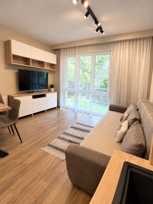 Cameră in apartament pentru stundenta/doamna-coabitare – Dealul Cetății | apartament renovat | grădină + parcare