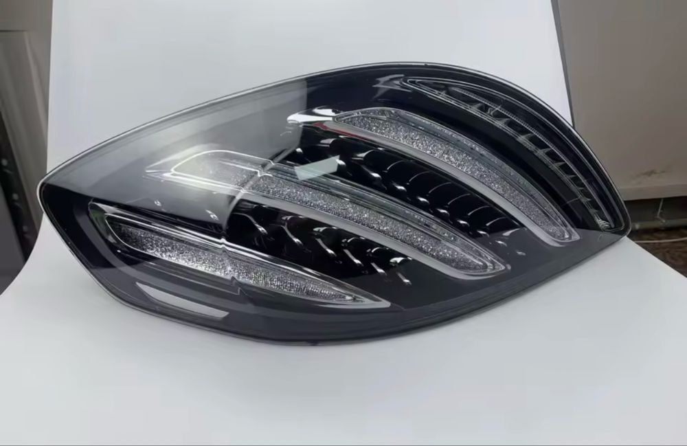 Стопове за S-класа w222 от 2014-2020 модел тунинг бял лед