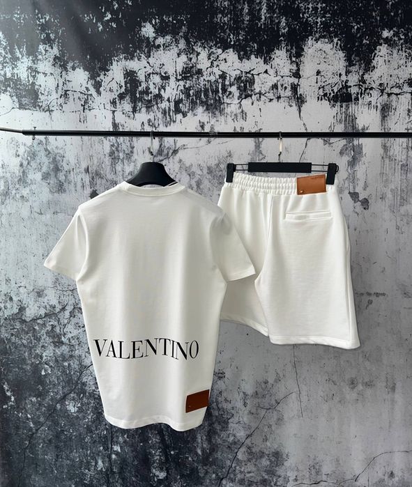 Compleu barbati.Model superb și rar.Calitate premium.Toate mari