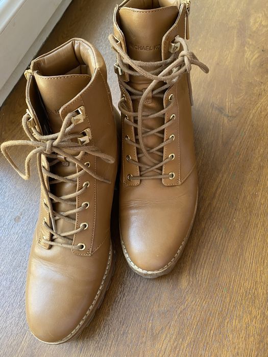 Продам ботинки Michael Kors