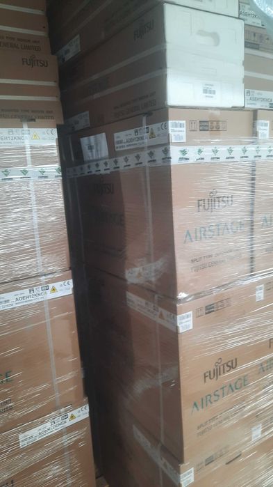 Aparat aer conditionat split Fujitsu 12000Bt Airstage WiFi ASEH12KNCA