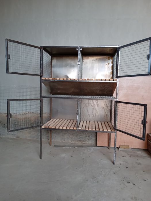 Quyon va tovuq qafas sotiladi