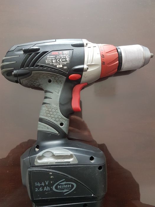 Vînd  masina gaurit