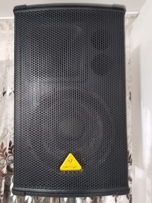 Vind pereche boxe Dynacord .detalii in pozele atasate.