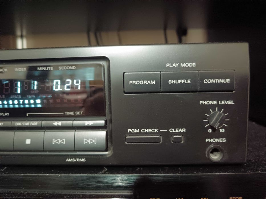 CD плеър SONY CDP-M27