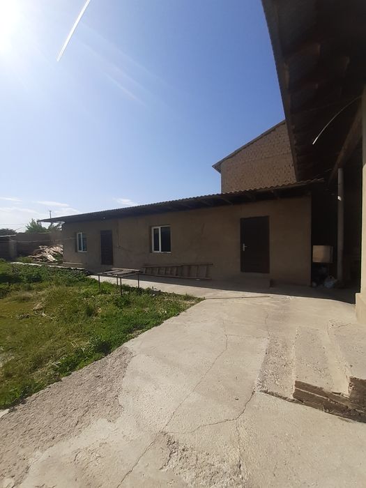 Уй сатылад срочна