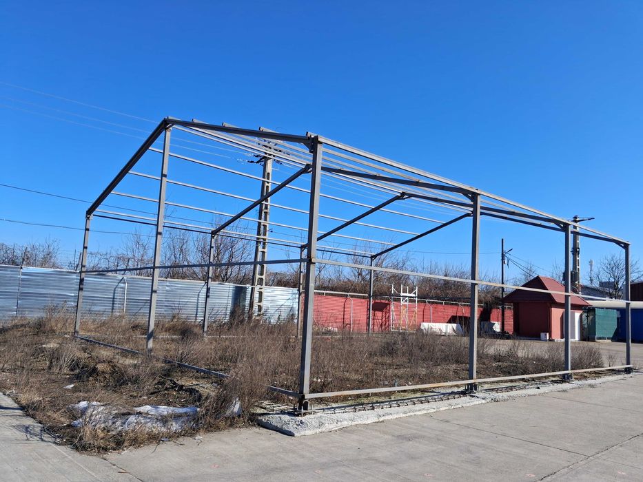 Vând teren industrial