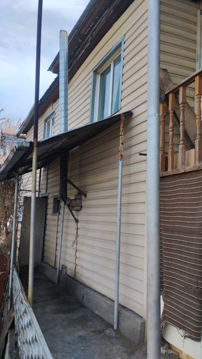 Загородный 2 этажный   дом