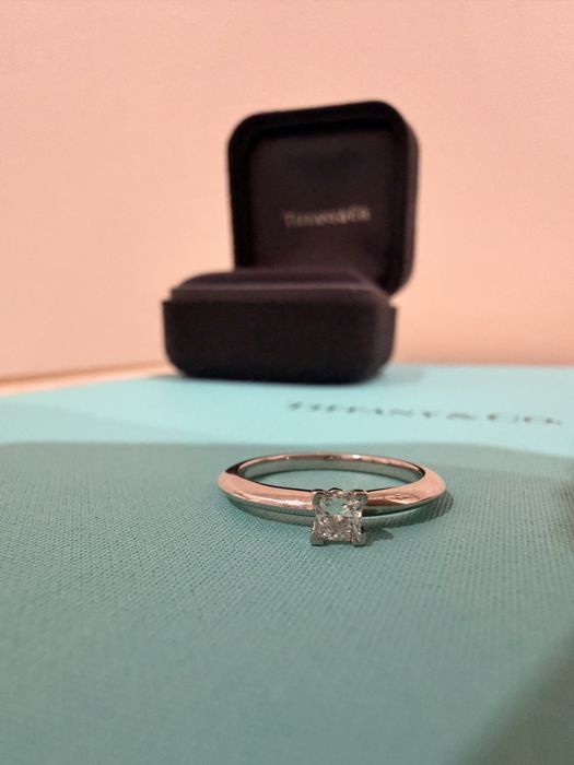 Кольцо бренда Tiffany Co Princess с сертификатом