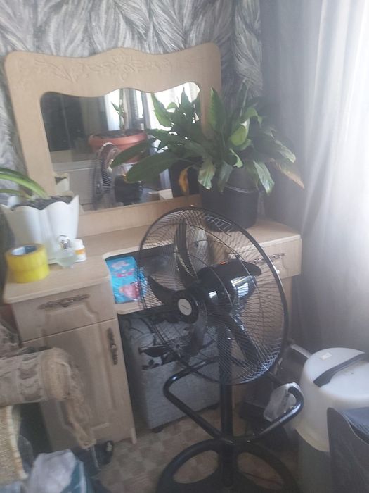 Продам спальный гарнитур