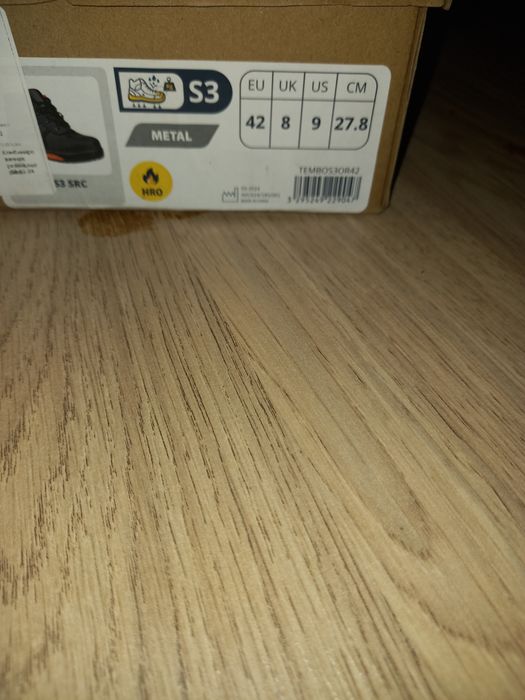 Продам рабочих ботинок