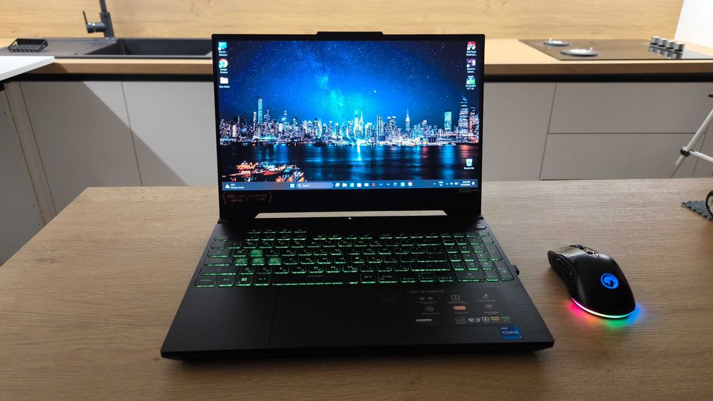 Геймърски Лаптоп ASUS TUF F15 Gaming Laptop