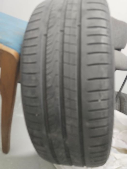 Продается шины в комплекте,