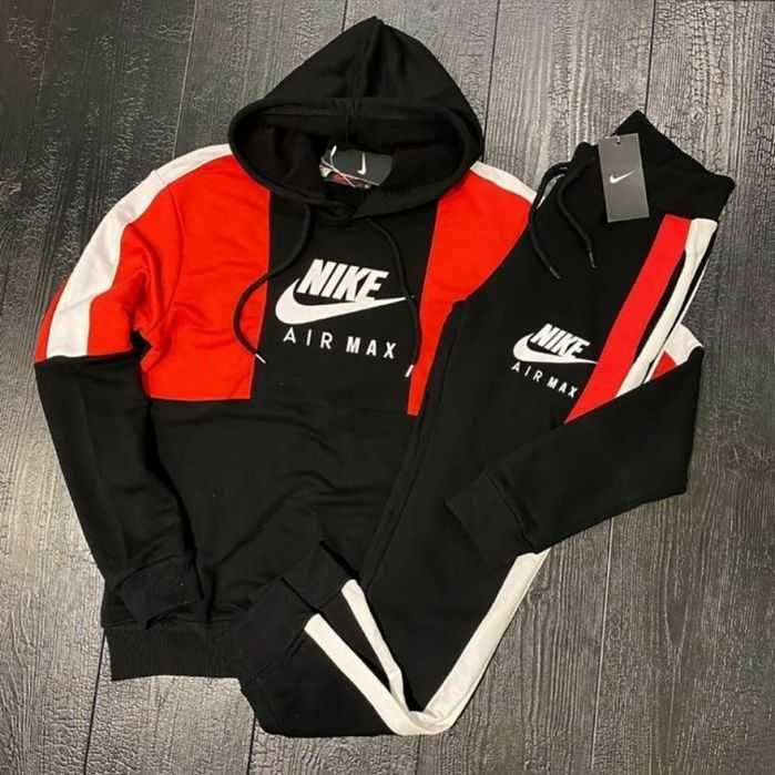 Спортни екипи Nike