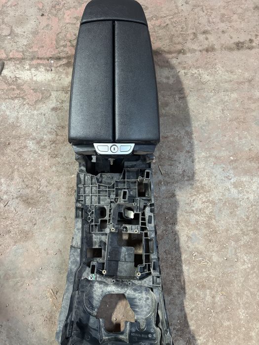 подлакътник bmw 6 F12 f13