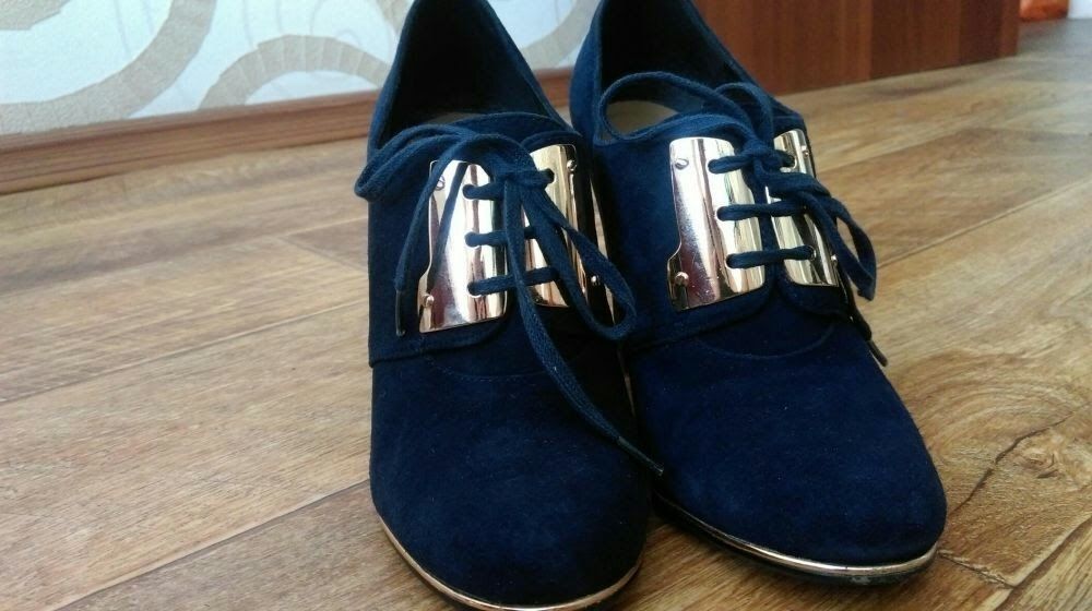 Замшевые ботильоны