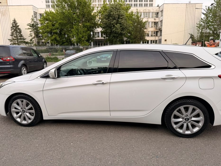 HYUNDAI i40 2013 — imagine 2