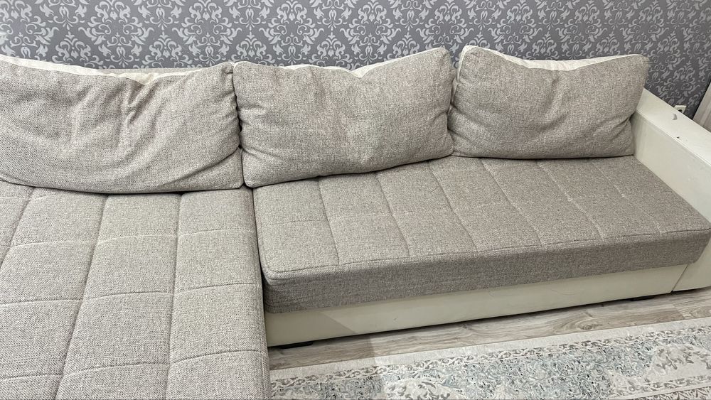 Продается диван угловой