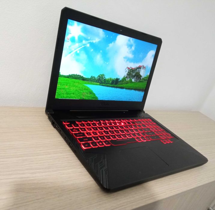 Laptop INTEL I7 32GB ram ASUS ULTRA GAMING SSD placa video dedicata NVIDIA 16GB ram ecran 15.6 inch 2 placi video windows 11 ASUS ROG TUF