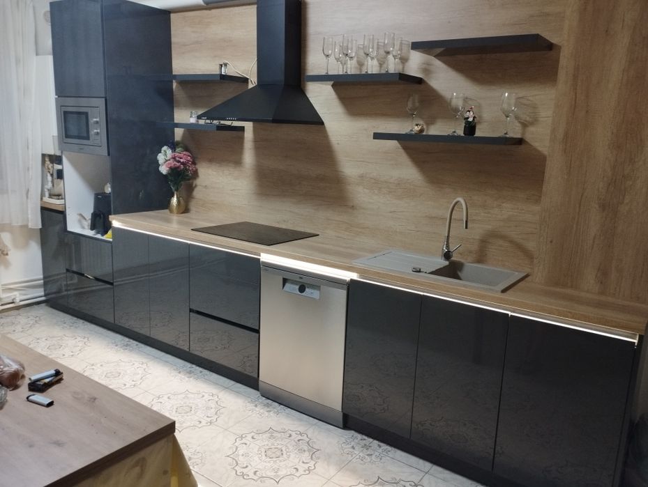 Mobilă la comanda și ansamblat mobilă