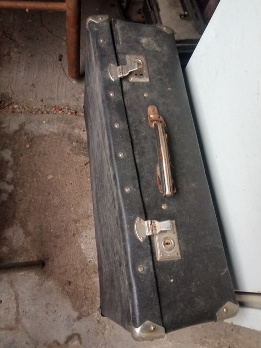 Чемодан советских времён.