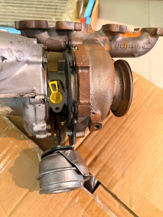 De vânzare Turbină BMW F10 2260 + Actuator Vacumatic + Galerie BKD