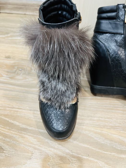 Женские ботинки