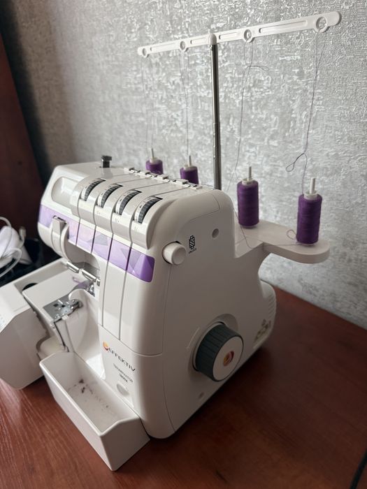 Оверлок Effektiv Triumphator 1800X.